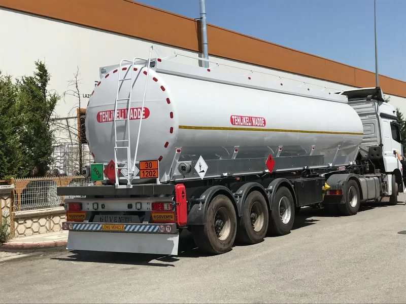 AKARYAKIT TANKERİ